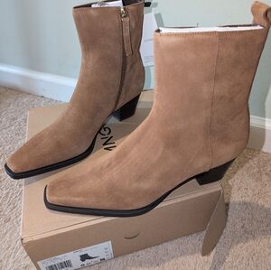 Mango Cowboy Suede Ankle Boots. Woman Size US6.5-7 EUR 37. Beige. 100% Suede